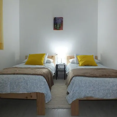 Confortable Completo Ideal Famila Parejas Trabajo